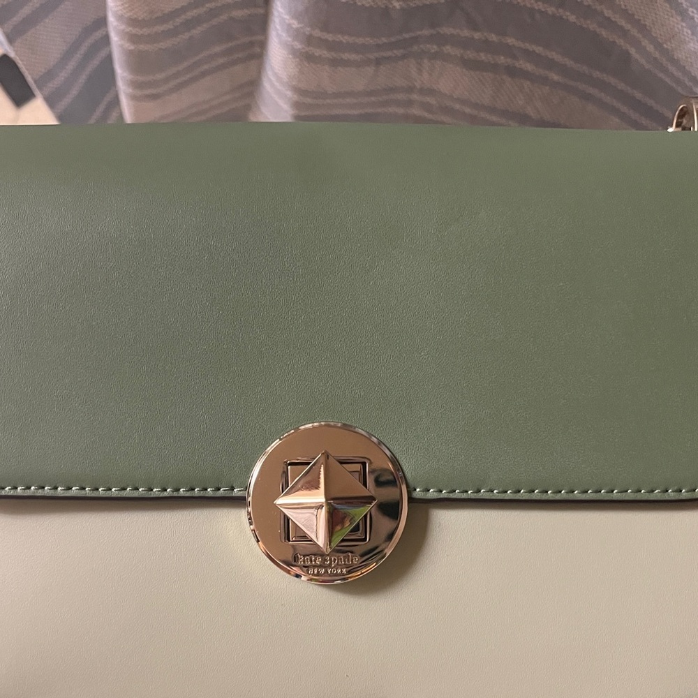 Green Two-Tone Women's Bag - Picture 2 of 10